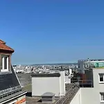 Studio Neuf, Calme, Lumineux, 8E Etage
